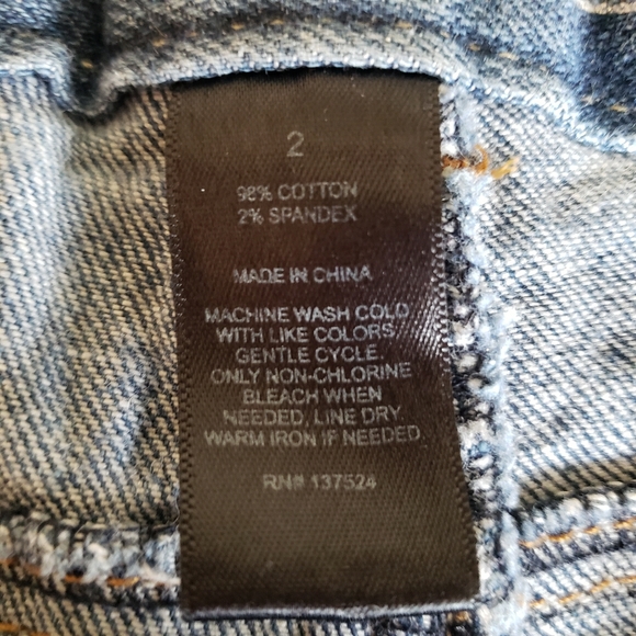 EXPRESS Cuffed Jean Shorts - Picture 4 of 5